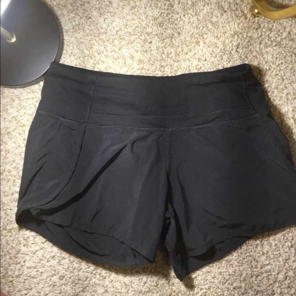 Black lululemos shorts